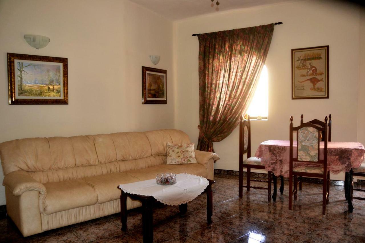Silia'S Maisonette Marsaskala Exteriör bild